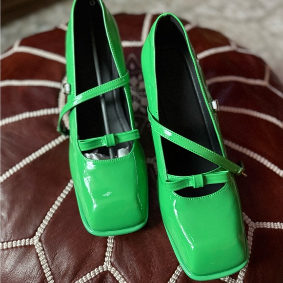 Green heels perfect for spring comfy heels - Picture 3 of 10